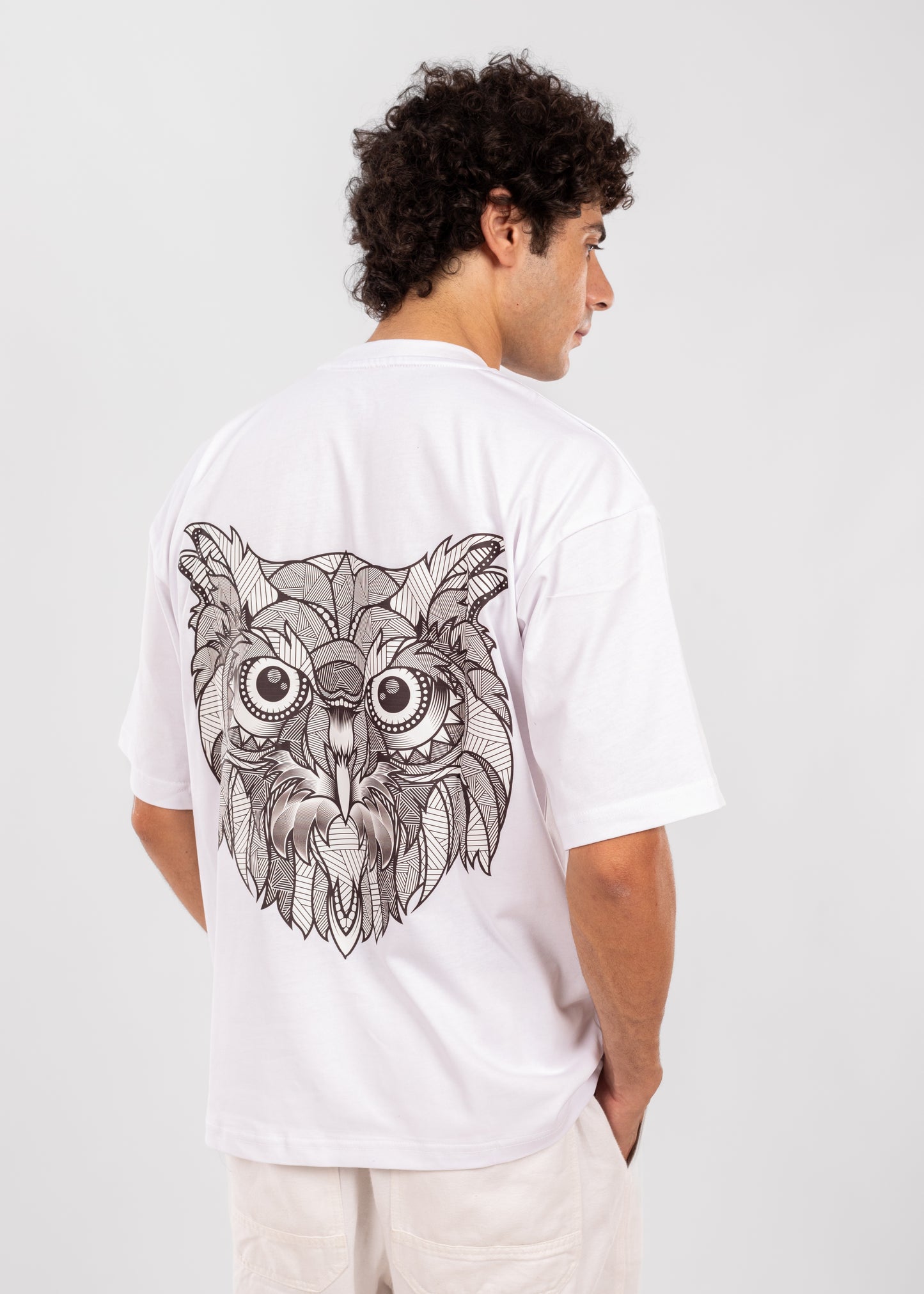 "Wise Vision" – White Owl Graphic Over Size T-Shirt